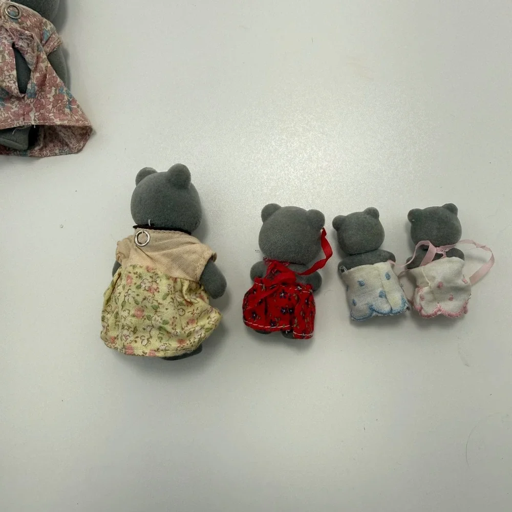 Vintage Sylvanian Families Calico Critters Evergreen Gray Bear Family Set of 6